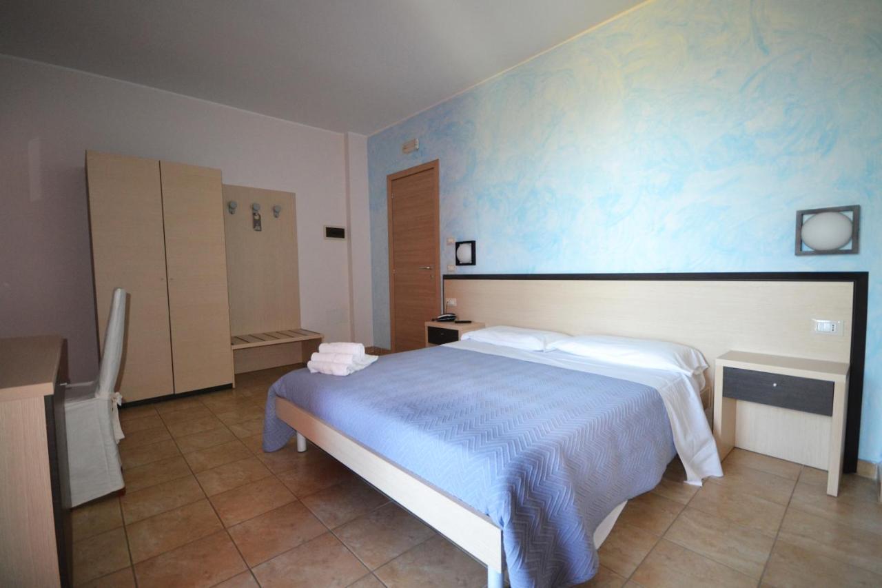 Hotel La Siesta Torino di Sangro Esterno foto