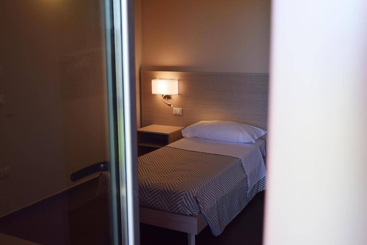Hotel La Siesta Torino di Sangro Esterno foto