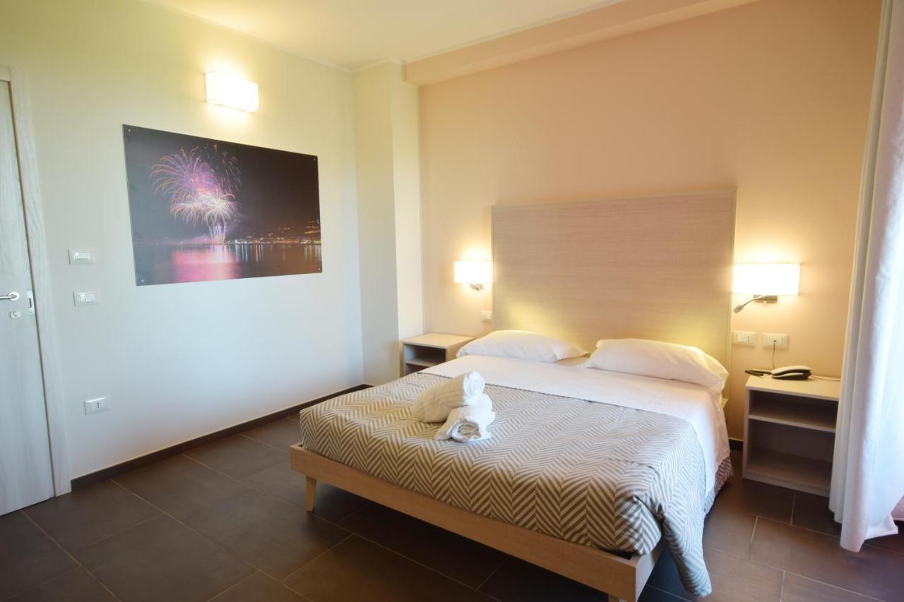 Hotel La Siesta Torino di Sangro Esterno foto